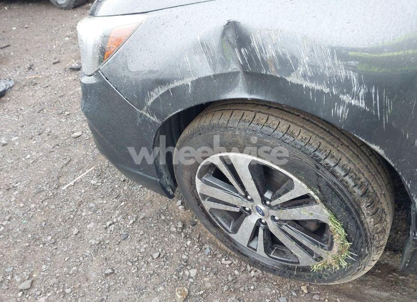 Photo 6 of 2018 Subaru Outback 2.5I LIMITED (VIN 4S4BSANCXJ3367396)