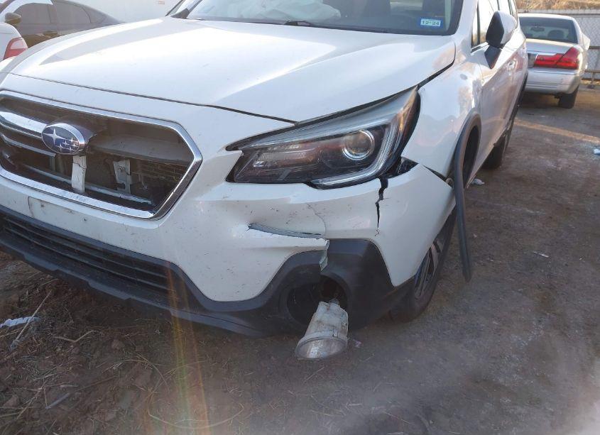 Photo 6 of 2019 Subaru Outback 2.5I LIMITED (VIN 4S4BSANCXK3365004)