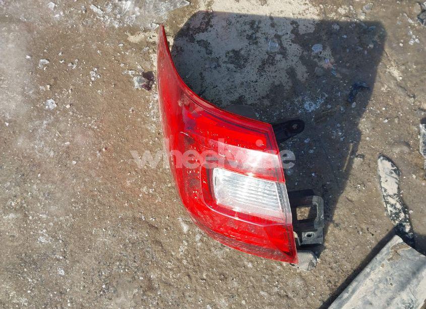 Photo 12 of 2018 Subaru Outback 2.5I TOURING (VIN 4S4BSATC4J3341170)