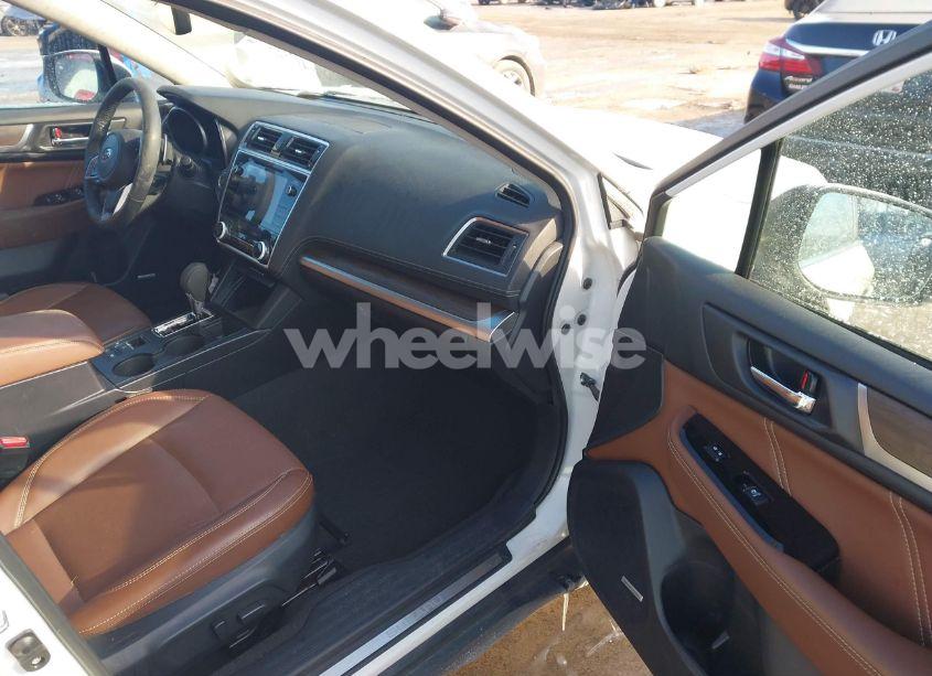 Photo 5 of 2018 Subaru Outback 2.5I TOURING (VIN 4S4BSATC4J3341170)