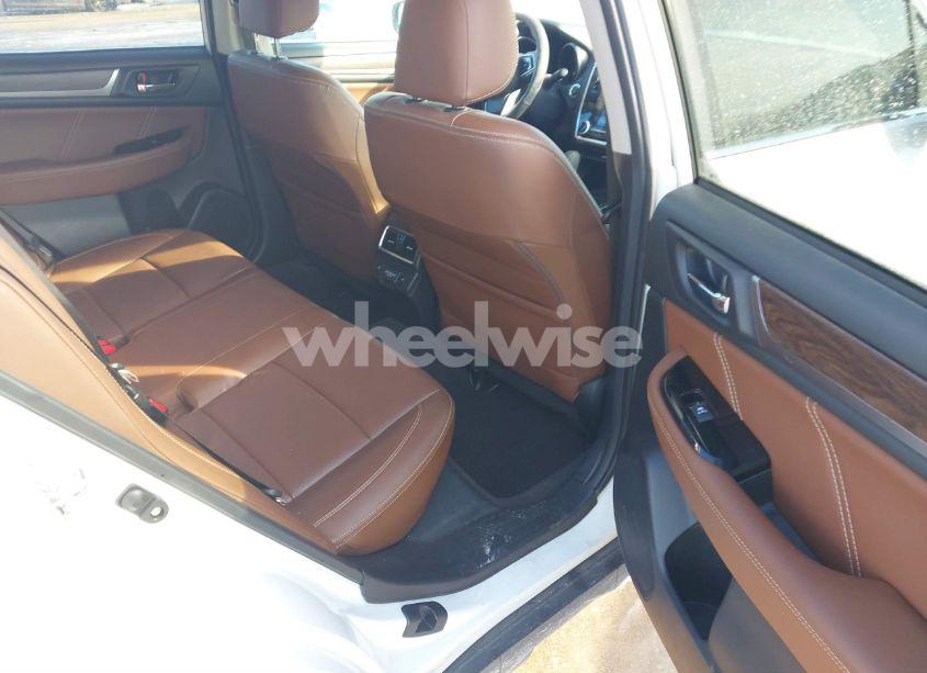 Photo 8 of 2018 Subaru Outback 2.5I TOURING (VIN 4S4BSATC4J3341170)