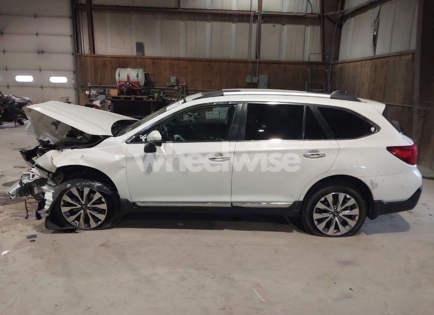 Photo 13 of 2019 Subaru Outback 2.5I TOURING (VIN 4S4BSATC4K3357564)