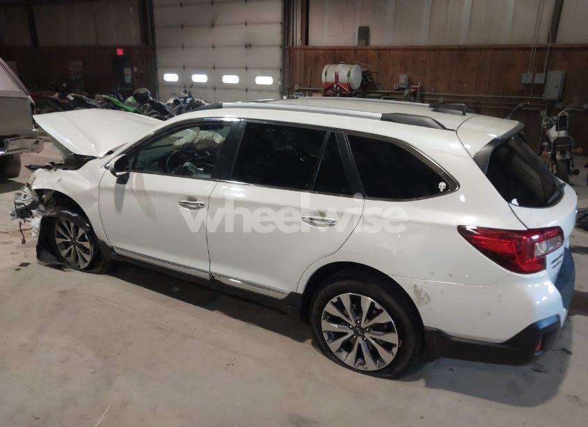 Photo 3 of 2019 Subaru Outback 2.5I TOURING (VIN 4S4BSATC4K3357564)