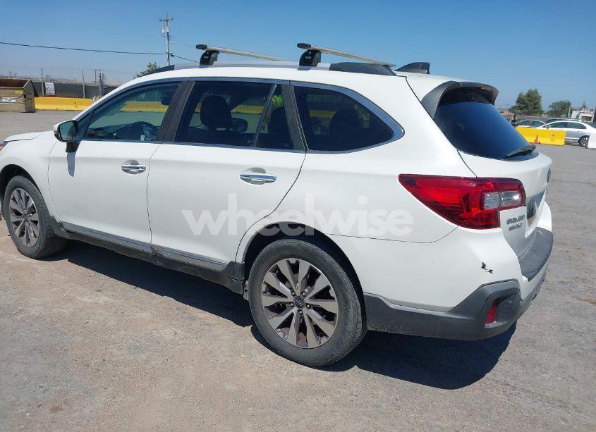Photo 3 of 2018 Subaru Outback 2.5I TOURING (VIN 4S4BSATC5J3302975)