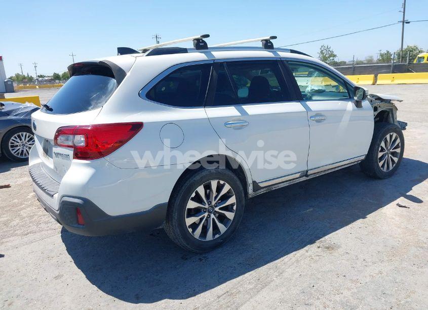 Photo 4 of 2018 Subaru Outback 2.5I TOURING (VIN 4S4BSATC5J3302975)
