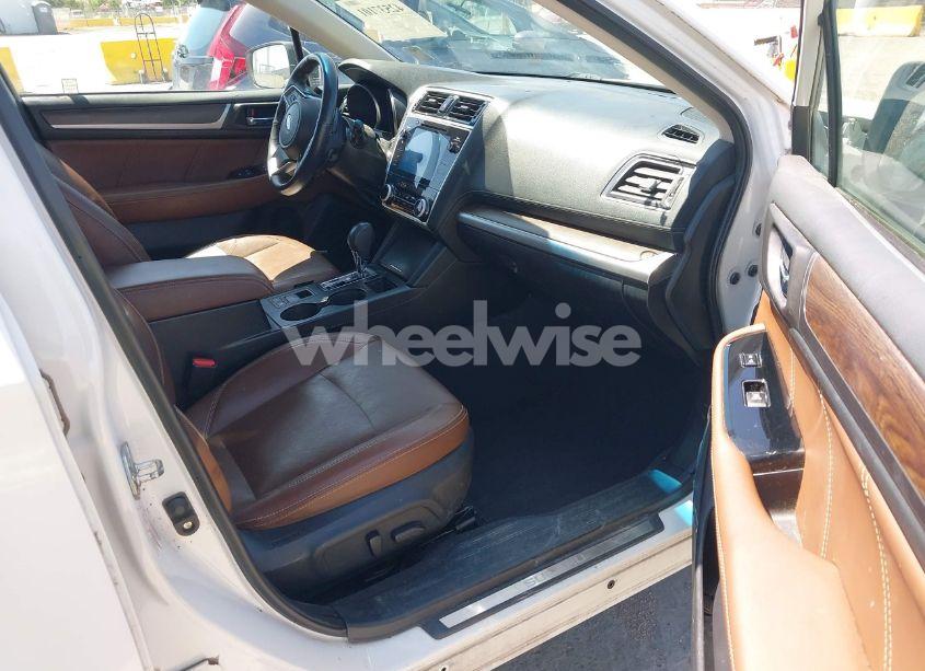 Photo 5 of 2018 Subaru Outback 2.5I TOURING (VIN 4S4BSATC5J3302975)