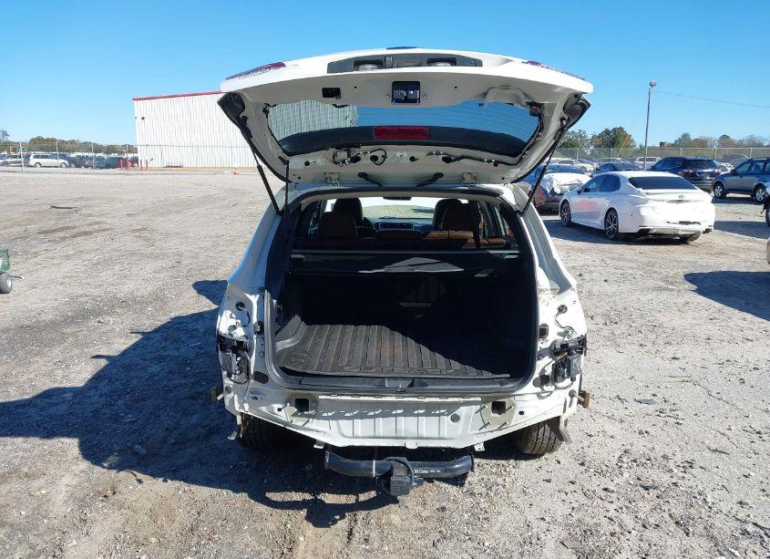 Photo 18 of 2018 Subaru Outback 2.5I TOURING (VIN 4S4BSATC6J3348556)