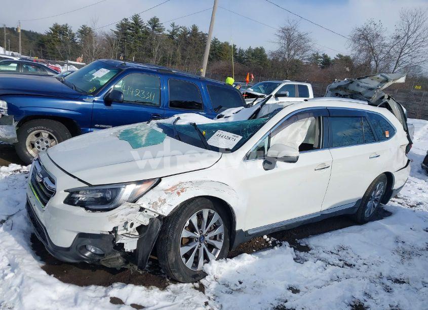 Photo 6 of 2018 Subaru Outback 2.5I TOURING (VIN 4S4BSATC7J3277061)