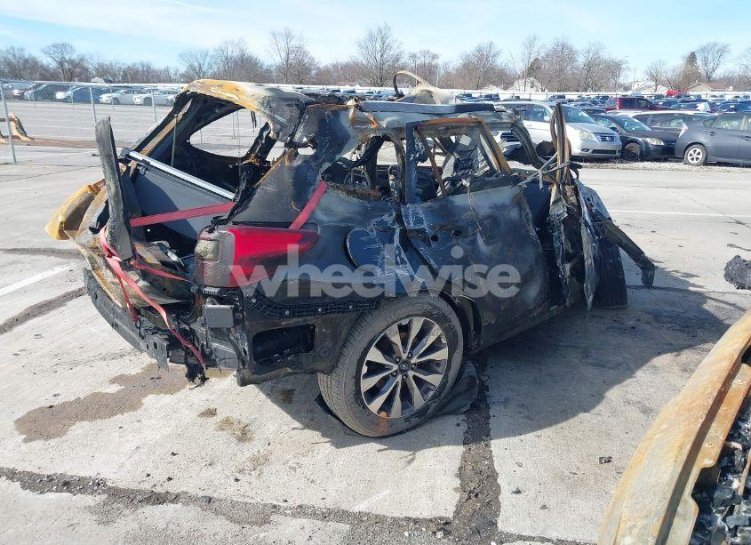 Photo 4 of 2017 Subaru Outback 2.5I TOURING (VIN 4S4BSATC8H3383383)