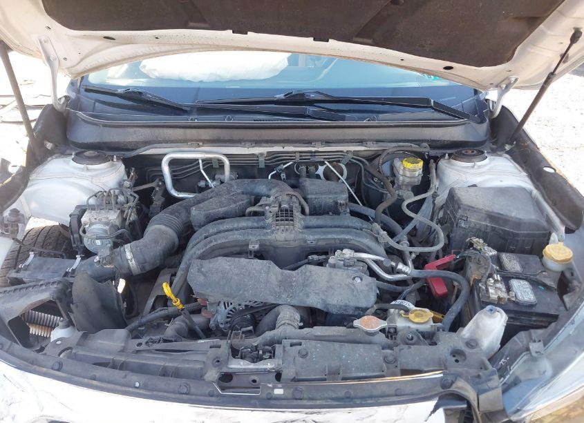 Photo 10 of 2018 Subaru Outback 2.5I TOURING (VIN 4S4BSATCXJ3294033)