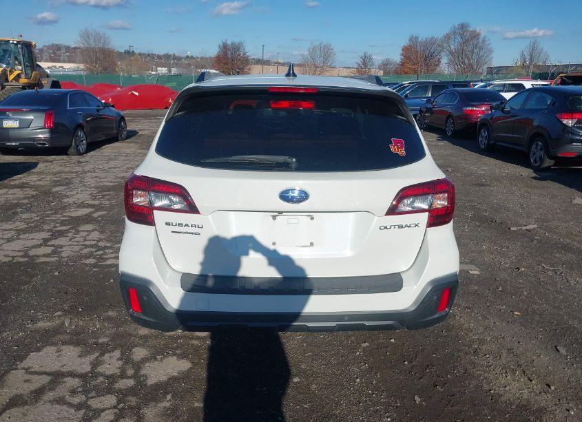 Photo 16 of 2018 Subaru Outback 2.5I TOURING (VIN 4S4BSATCXJ3294033)