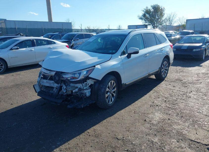 Photo 2 of 2018 Subaru Outback 2.5I TOURING (VIN 4S4BSATCXJ3294033)