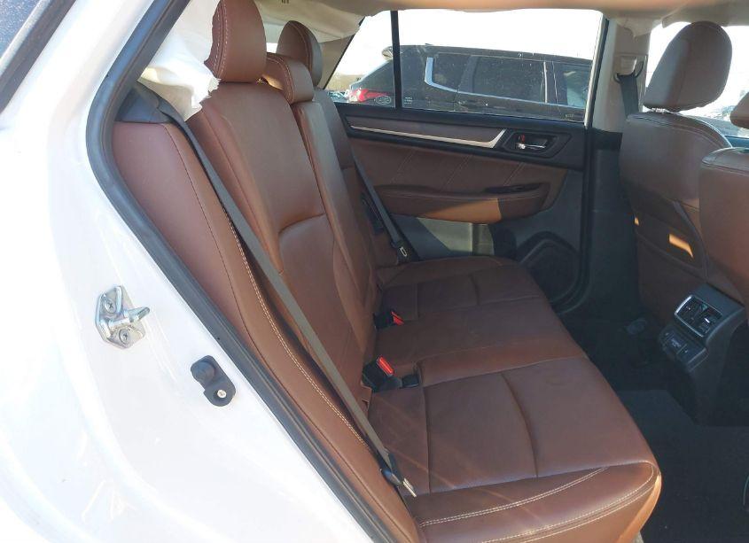 Photo 8 of 2018 Subaru Outback 2.5I TOURING (VIN 4S4BSATCXJ3294033)