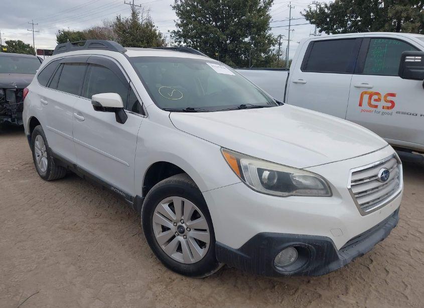 2015 Subaru Outback 2.5I PREMIUM (VIN 4S4BSBHC1F3303420) main photo