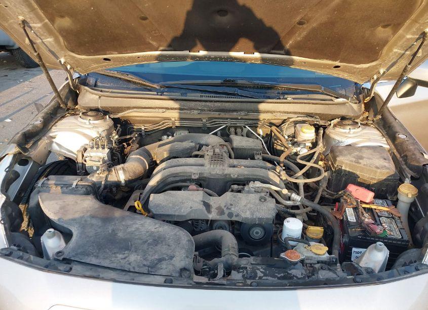 Photo 10 of 2015 Subaru Outback 2.5I LIMITED (VIN 4S4BSBLC1F3351622)