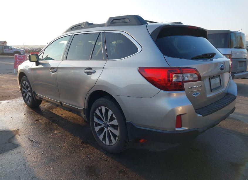 Photo 3 of 2015 Subaru Outback 2.5I LIMITED (VIN 4S4BSBLC1F3351622)