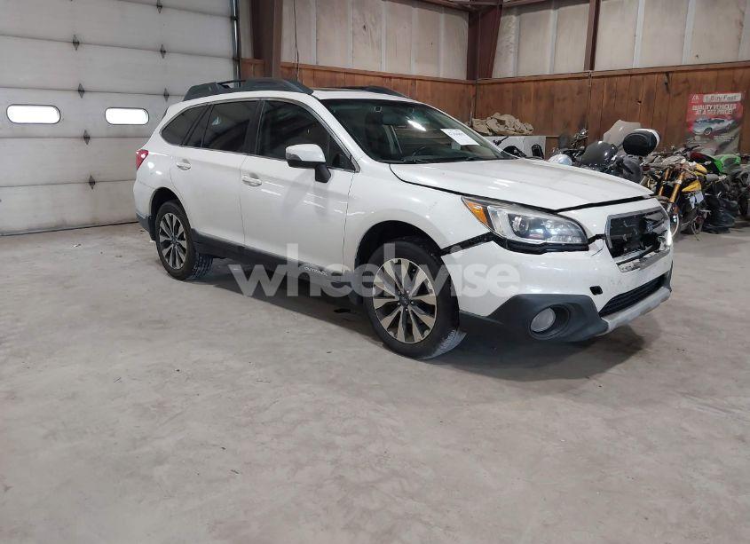 2016 Subaru Outback 2.5I LIMITED (VIN 4S4BSBNC2G3228698) main photo