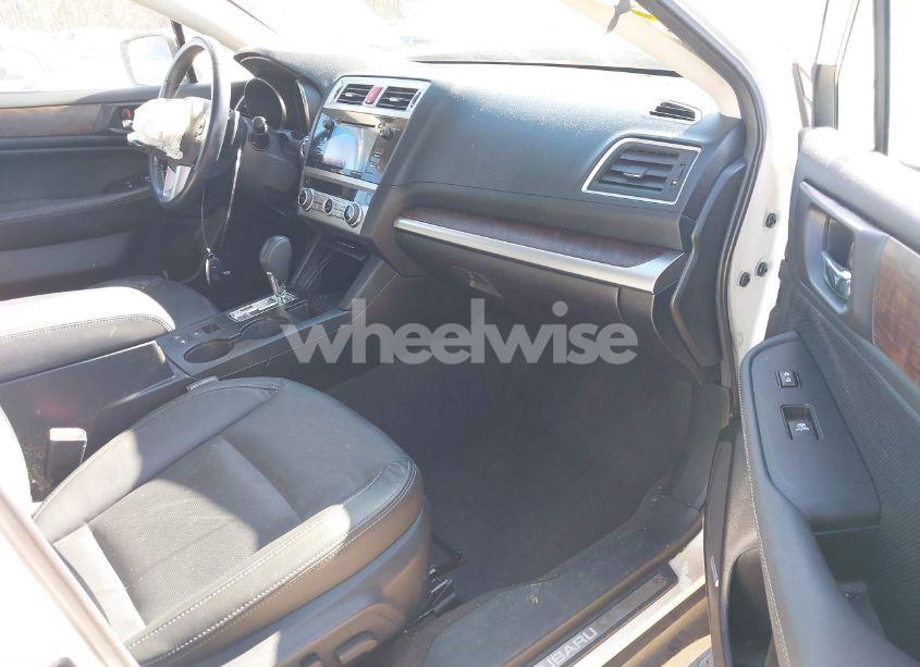 Photo 5 of 2016 Subaru Outback 2.5I LIMITED (VIN 4S4BSBNC3G3225678)