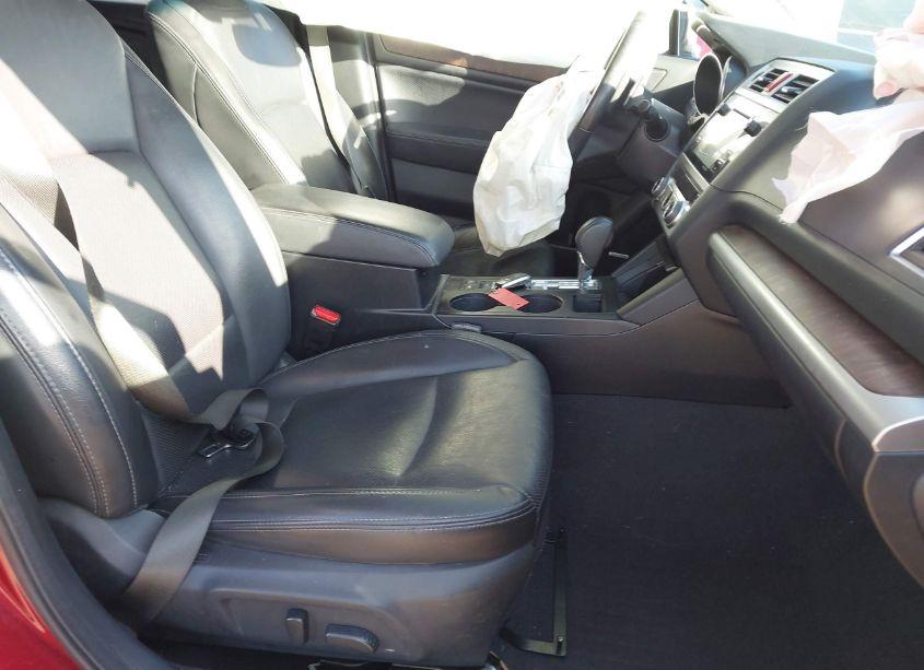 Photo 5 of 2015 Subaru Outback 2.5I LIMITED (VIN 4S4BSBNC5F3332150)