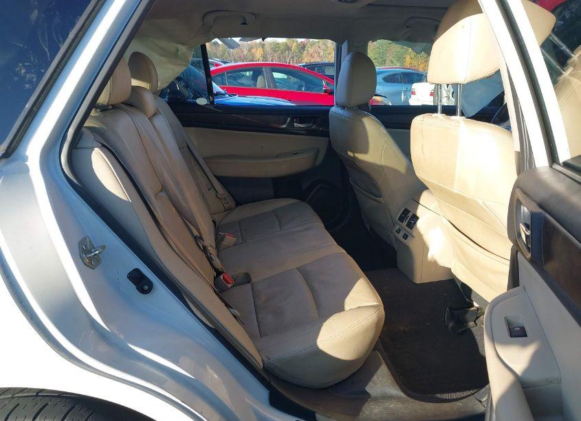 Photo 8 of 2016 Subaru Outback 2.5I LIMITED (VIN 4S4BSBNC6G3359567)
