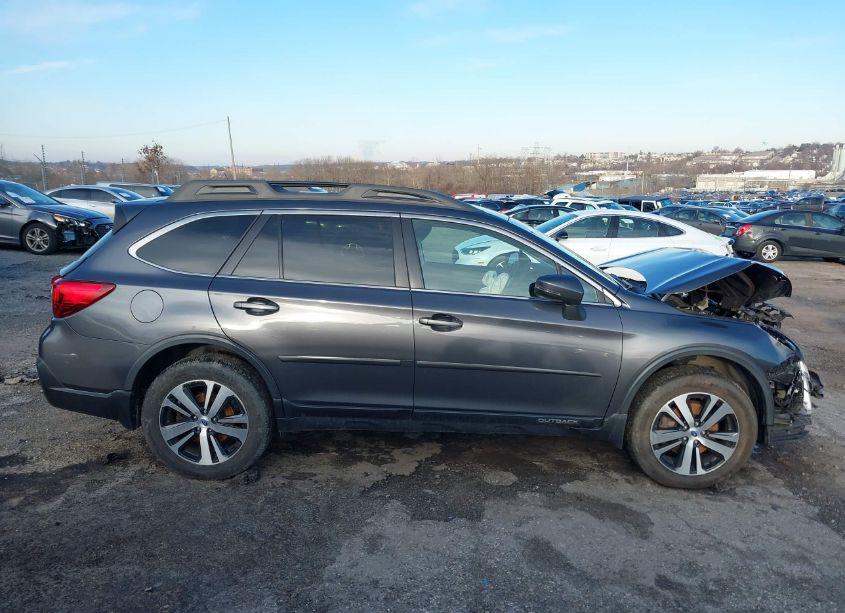 Photo 14 of 2019 Subaru Outback 3.6R LIMITED (VIN 4S4BSEJC3K3252959)