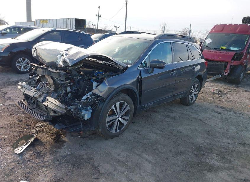 Photo 2 of 2019 Subaru Outback 3.6R LIMITED (VIN 4S4BSEJC3K3252959)