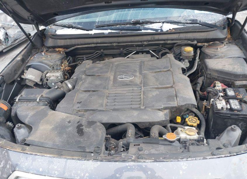 Photo 10 of 2015 Subaru Outback 3.6R LIMITED (VIN 4S4BSELC1F3346227)