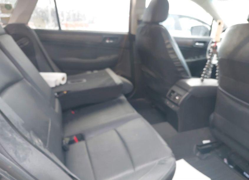 Photo 8 of 2015 Subaru Outback 3.6R LIMITED (VIN 4S4BSELC1F3346227)