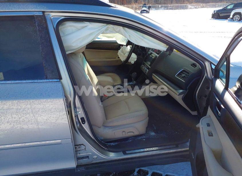 Photo 5 of 2015 Subaru Outback 3.6R LIMITED (VIN 4S4BSELC8F3297544)