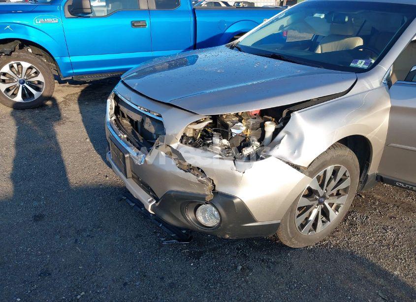 Photo 6 of 2015 Subaru Outback 3.6R LIMITED (VIN 4S4BSELC8F3297544)