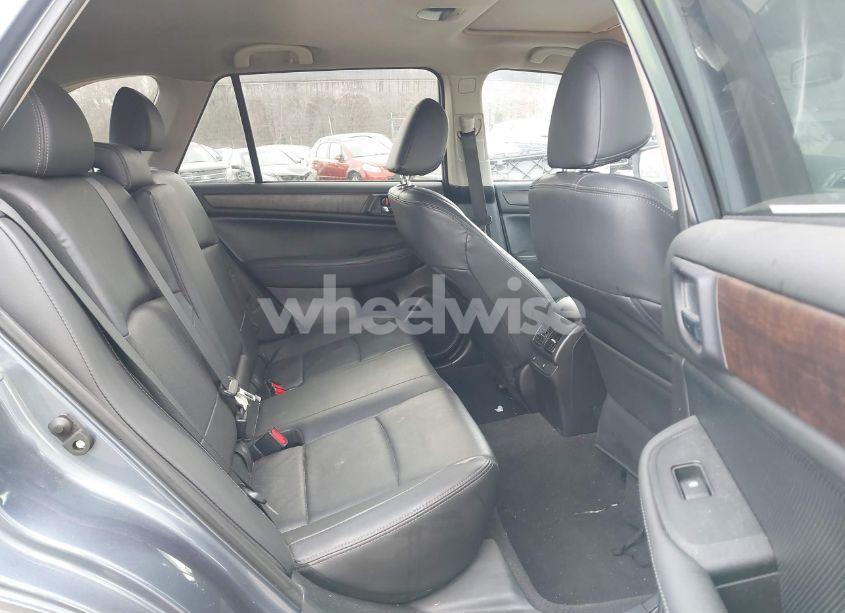 Photo 8 of 2016 Subaru Outback 3.6R LIMITED (VIN 4S4BSENC0G3226059)