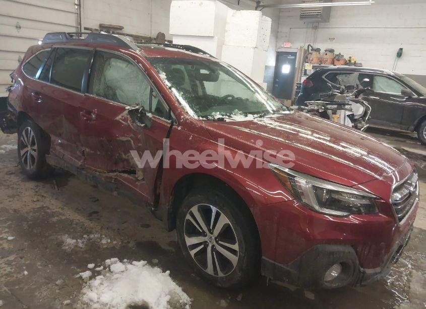 2019 Subaru Outback 3.6R LIMITED (VIN 4S4BSENC0K3312965) main photo