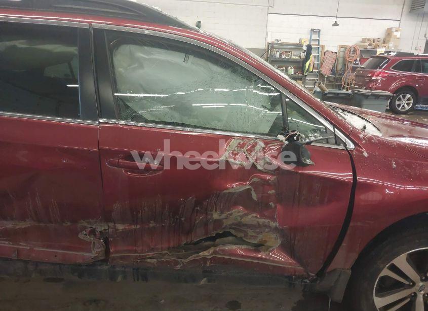 Photo 5 of 2019 Subaru Outback 3.6R LIMITED (VIN 4S4BSENC0K3312965)