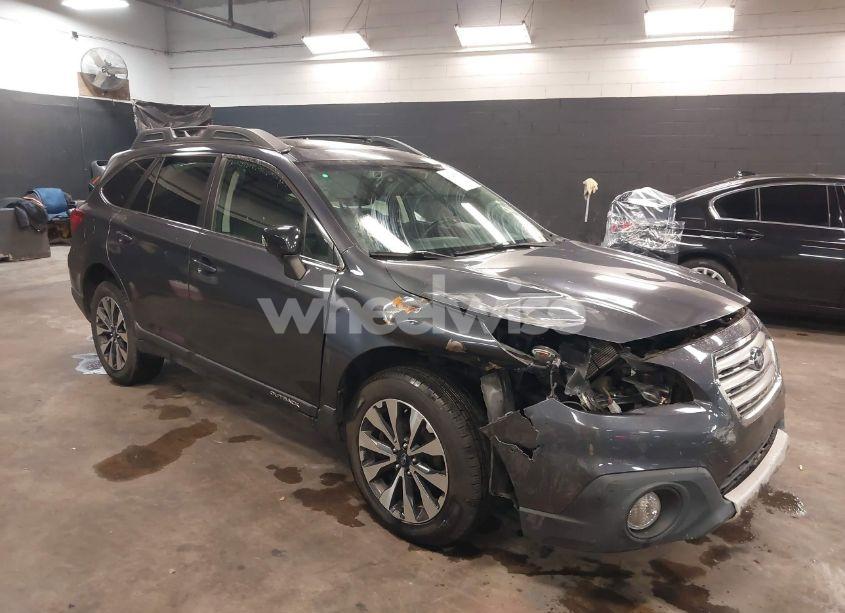 2015 Subaru Outback 3.6R LIMITED (VIN 4S4BSENC1F3221953) main photo