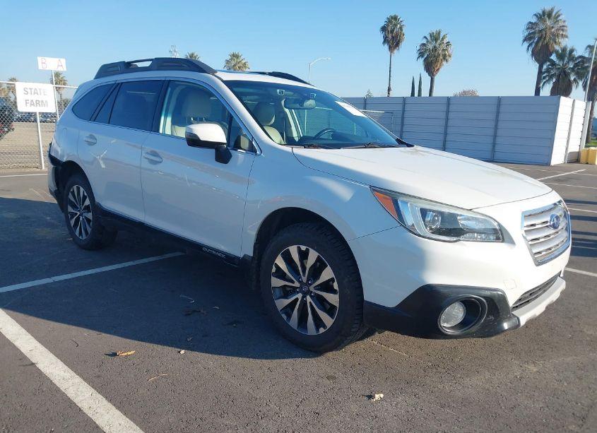 2015 Subaru Outback 3.6R LIMITED (VIN 4S4BSENC1F3259134) main photo