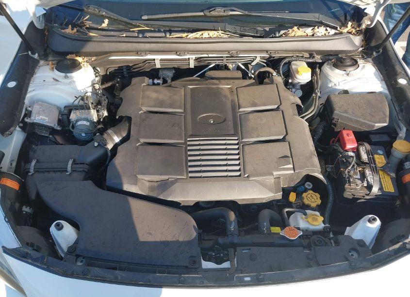 Photo 10 of 2015 Subaru Outback 3.6R LIMITED (VIN 4S4BSENC1F3259134)