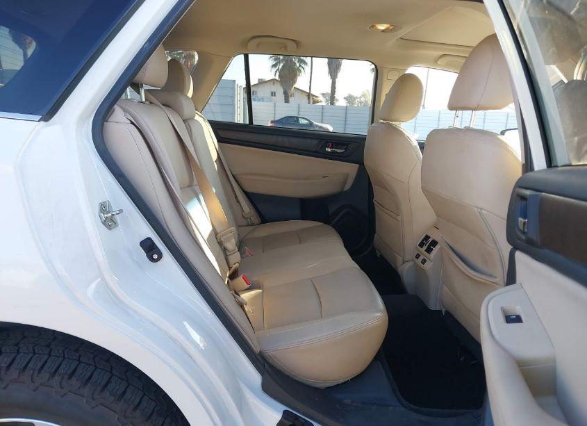 Photo 8 of 2015 Subaru Outback 3.6R LIMITED (VIN 4S4BSENC1F3259134)
