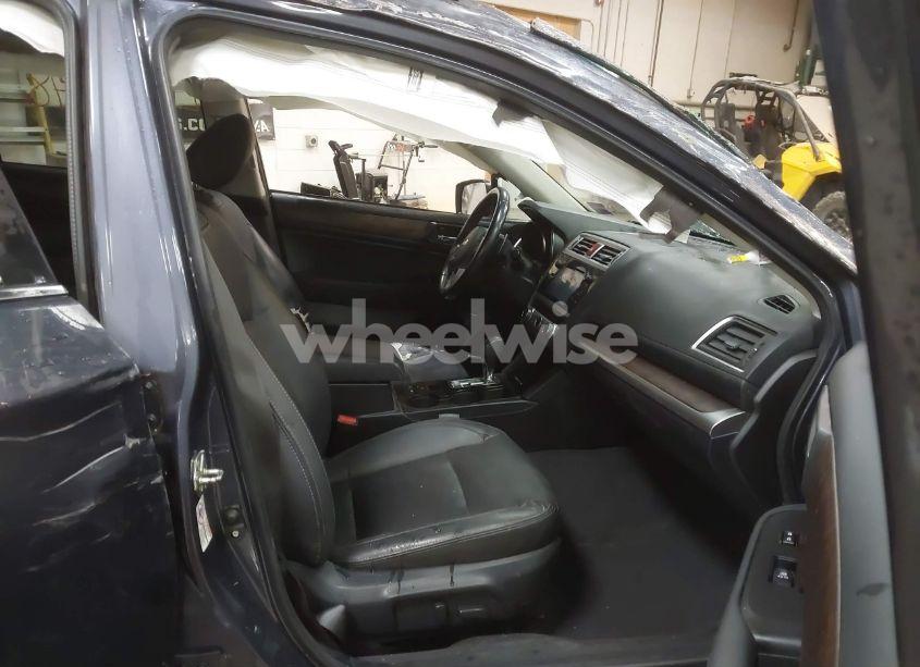 Photo 5 of 2016 Subaru Outback 3.6R LIMITED (VIN 4S4BSENC1G3349269)