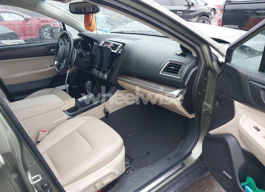 Photo 5 of 2016 Subaru Outback 3.6R LIMITED (VIN 4S4BSENC1G3350227)