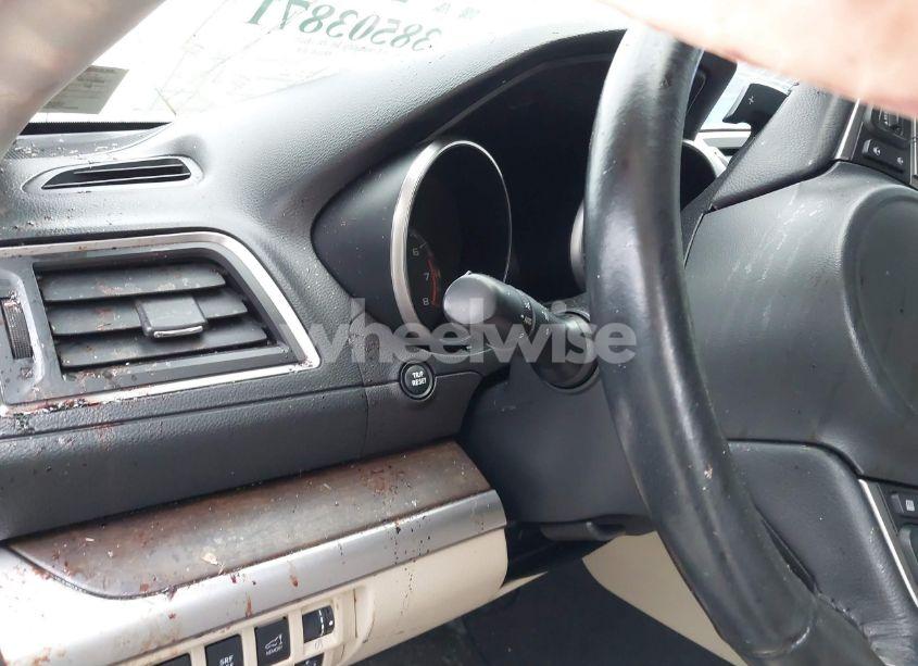 Photo 7 of 2017 Subaru Outback 3.6R LIMITED (VIN 4S4BSENC1H3347474)