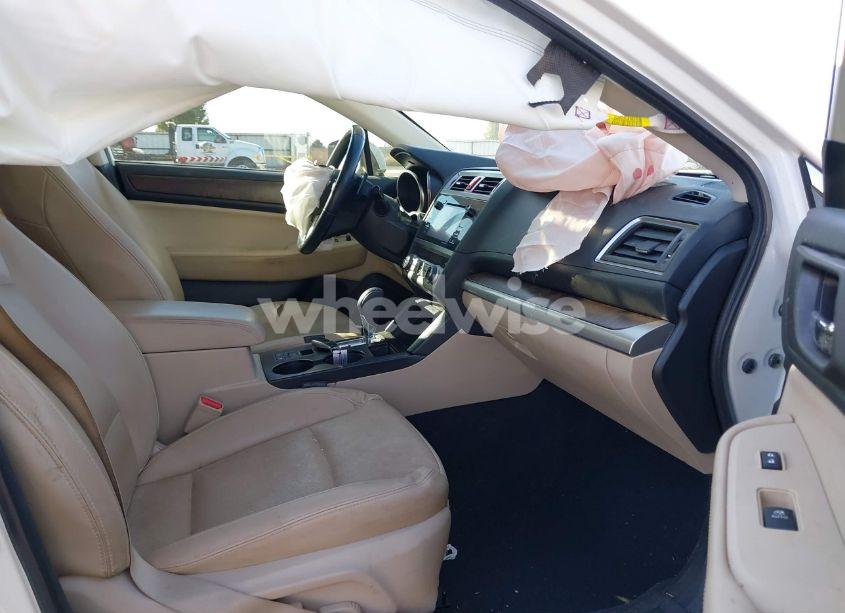 Photo 5 of 2016 Subaru Outback 3.6R LIMITED (VIN 4S4BSENC3G3303295)