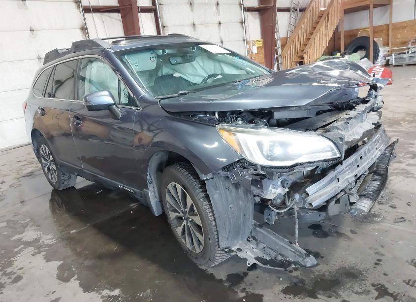 2017 Subaru Outback 3.6R LIMITED (VIN 4S4BSENC3H3327209) main photo