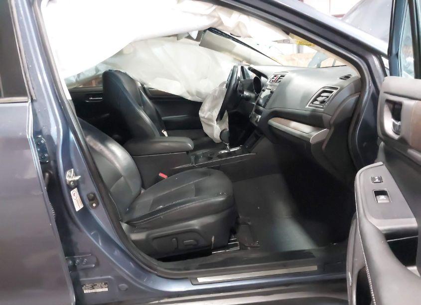 Photo 5 of 2017 Subaru Outback 3.6R LIMITED (VIN 4S4BSENC3H3327209)