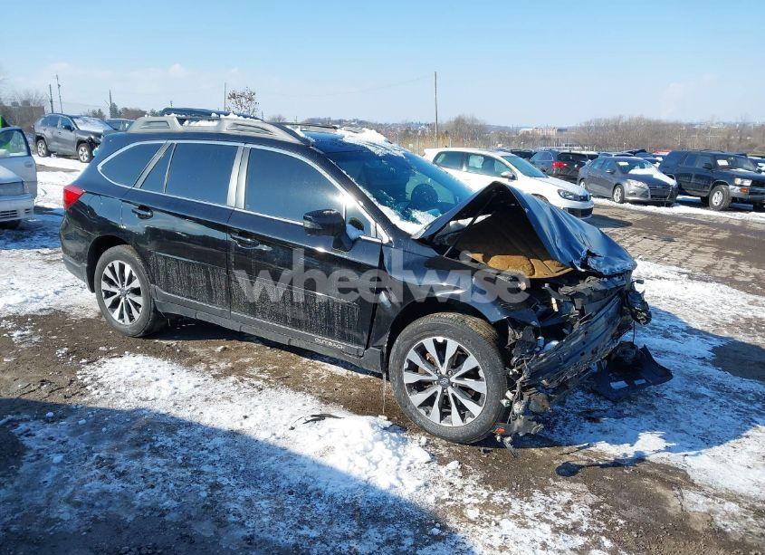 2016 Subaru Outback 3.6R LIMITED (VIN 4S4BSENC4G3300938) main photo