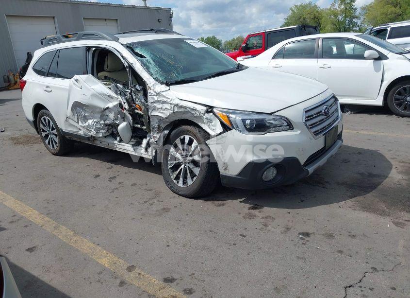 2017 Subaru Outback 3.6R LIMITED (VIN 4S4BSENC4H3384969) main photo