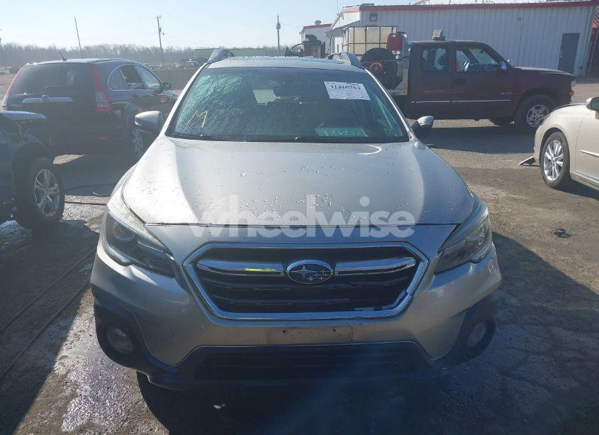 Photo 13 of 2018 Subaru Outback 3.6R LIMITED (VIN 4S4BSENC4J3214309)