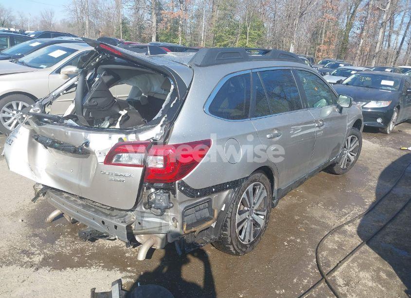 Photo 4 of 2018 Subaru Outback 3.6R LIMITED (VIN 4S4BSENC4J3214309)