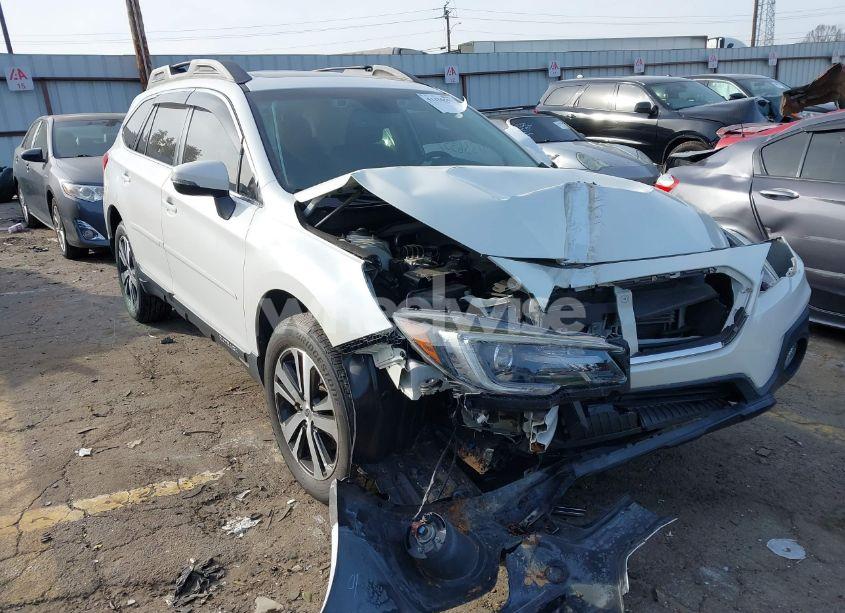 2019 Subaru Outback 3.6R LIMITED (VIN 4S4BSENC4K3223948) main photo