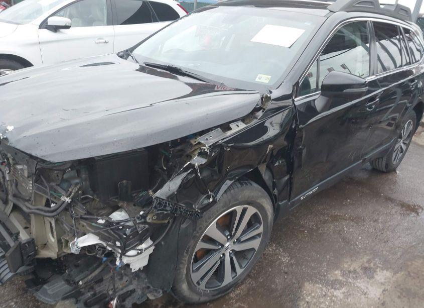 Photo 17 of 2019 Subaru Outback 3.6R LIMITED (VIN 4S4BSENC4K3234805)