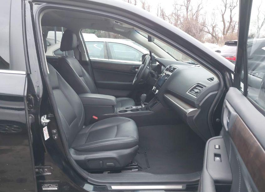 Photo 5 of 2019 Subaru Outback 3.6R LIMITED (VIN 4S4BSENC4K3234805)